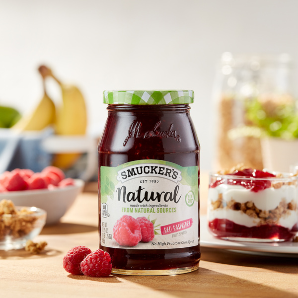 Smucker's Natural Red Raspberry Fruit Spread, 17.25 Ounces | Hy-Vee ...