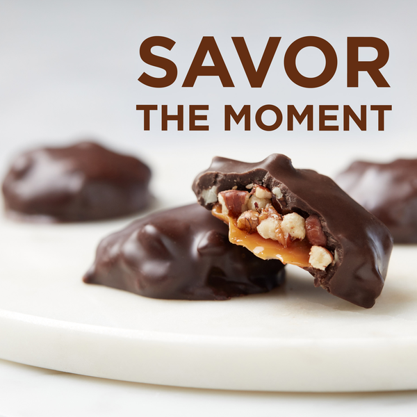 Russell Stover Pecan Delights Milk & Dark Chocolate, 19 Piece